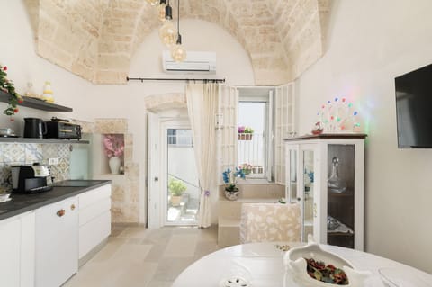 Apartment | Private kitchen | Fridge, stovetop, espresso maker, coffee/tea maker