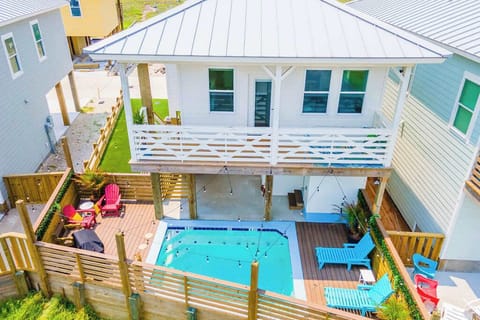 Private pool and views!