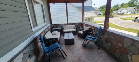 Seating for 8 on the front porch