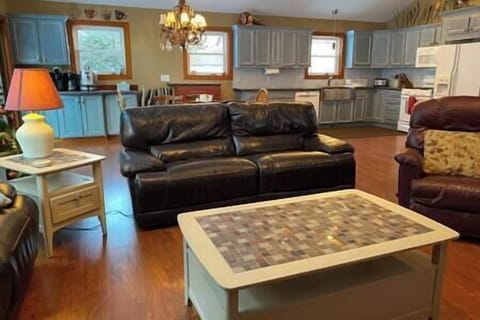 75fb82d0-8f5a-432d-8a89-e1ca16c937f0