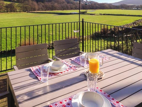 Outdoor eating area | River View Pateley - Pateley Bridge Retreats, Pateley Bridge, near Harrogate
