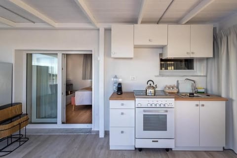 Panoramic Penthouse, Sea View | Private kitchen