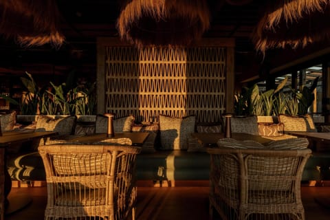 2 restaurants, breakfast, lunch, dinner served; Latin American cuisine