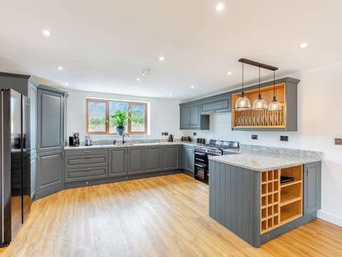 Kitchen | Juglans Barn, Belper