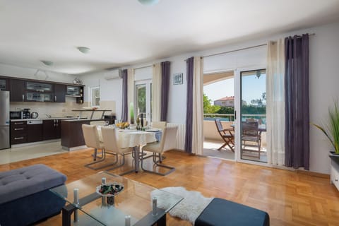 House | Living area | Video-game console