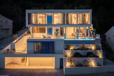 Boutique Villa Nana, 4 ensuite bedrooms, a SPA zone, Heated pool
