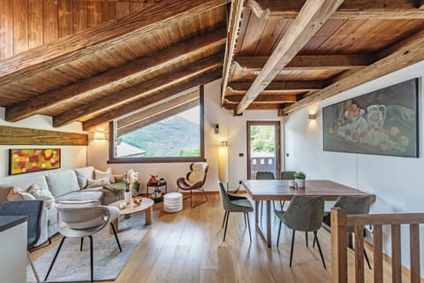 Duplex, Balcony, Mountain View | Living area | Flat-screen TV, fireplace