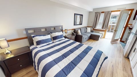 Home Decor, Lamp, Furniture, Indoors, Bed