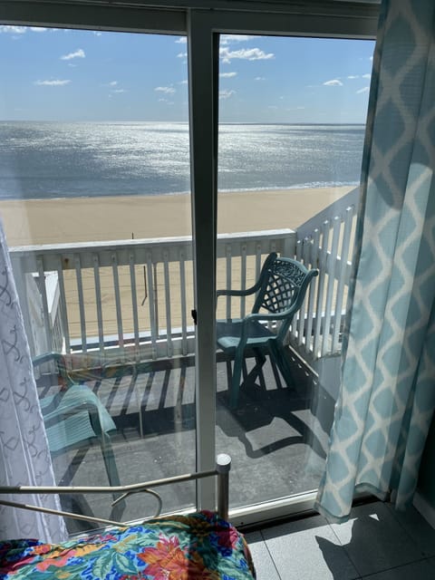 Deluxe Apartment, 3 Bedrooms, Kitchen (Oceanfront) | Balcony view