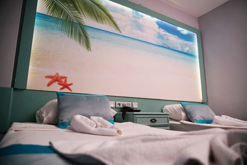 Standard Room | In-room safe