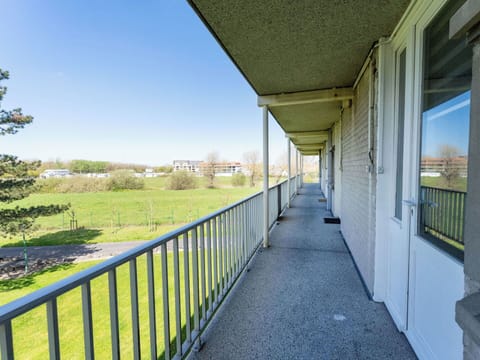 Apartment, Lawn, Shade, Estate, Balcony, Landscaping, Yard, Walkway, Fence, Porch