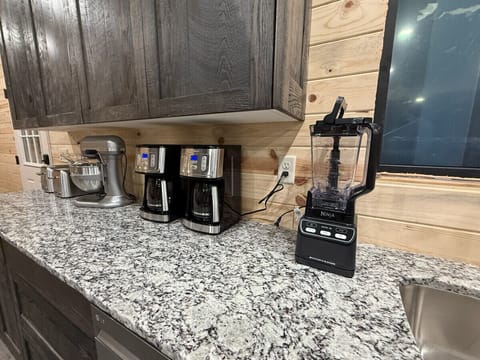 Kitchen Amenities