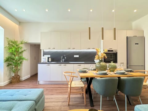Comfort Apartment, City View | Private kitchen