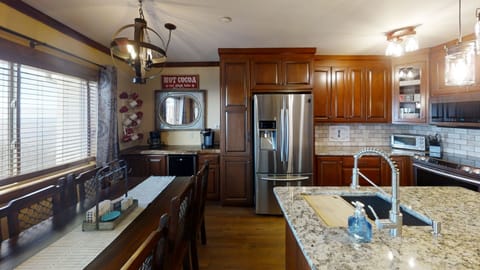 Indoors, Kitchen, Sink, Sink Faucet, Refrigerator