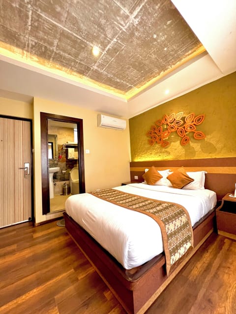 Deluxe Double Room, City View | In-room safe, desk, laptop workspace, blackout drapes