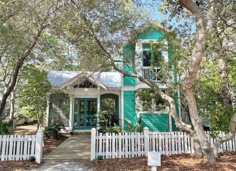 WELCOME TO GREEN GABLES IN SEASIDE, FL!