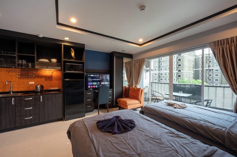 City Studio | In-room safe, free WiFi, bed sheets