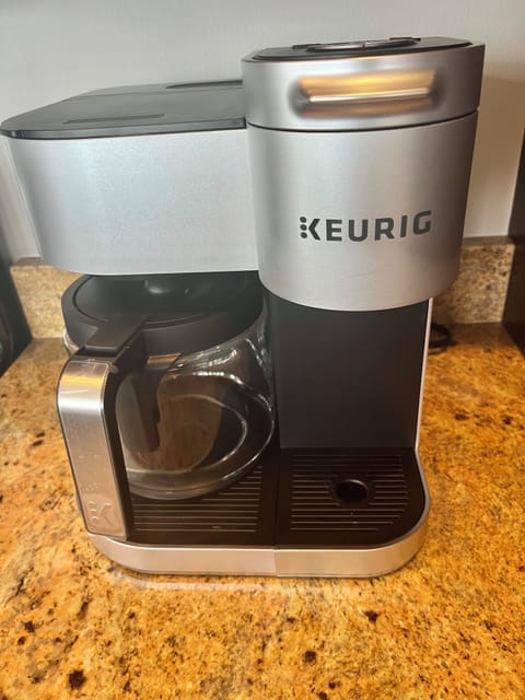 Keurig dual-brew coffee maker for pots of coffee or individual K-cups