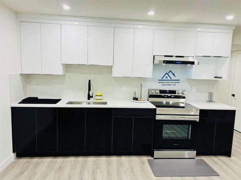 Fully equipped kitchen for short term and long term stay