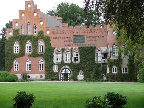 Surroundings [summer] (1-5 km)