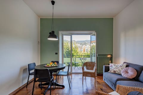 Apartment | Living area | TV