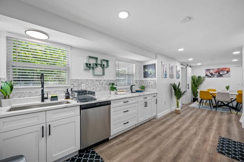 Studio (4 Bedrooms) | Private kitchen | Fridge, microwave, dishwasher
