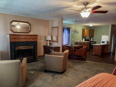 Kitchen & Living Area