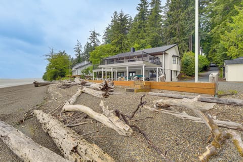 Anderson Island Vacation Rental | 3BR | 3BA | 2,068 Sq Ft | 1 Step Required