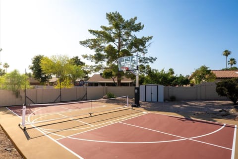 Full pickleball court!