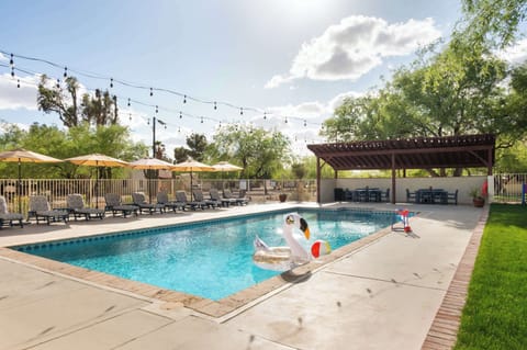 Come take a splash in our large resort like pool this summer!