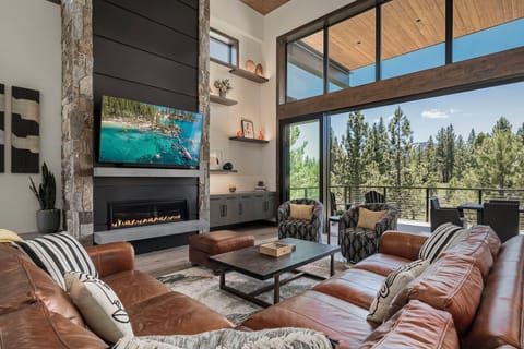 Alpine Greenside Estate Living Area