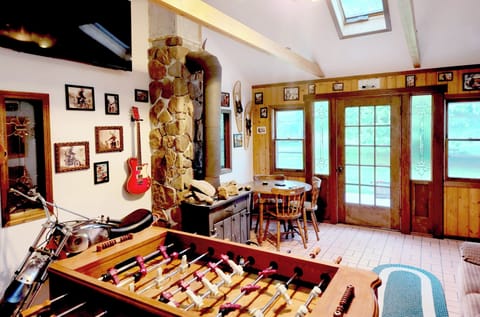 VRBO Cabin 10 Acres Lake Huron PortSanilac Lexington Michigan Foosball Woodstove