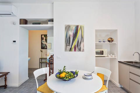 Apartment | Living area | TV