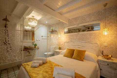 Luxury Studio | Individually decorated, individually furnished, soundproofing, free WiFi