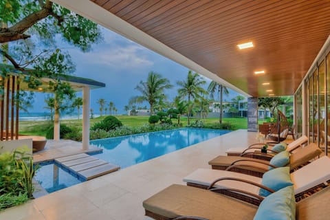 Beach/ocean view