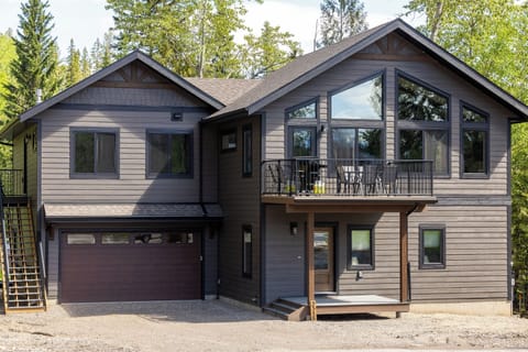 Grizzly Retreat