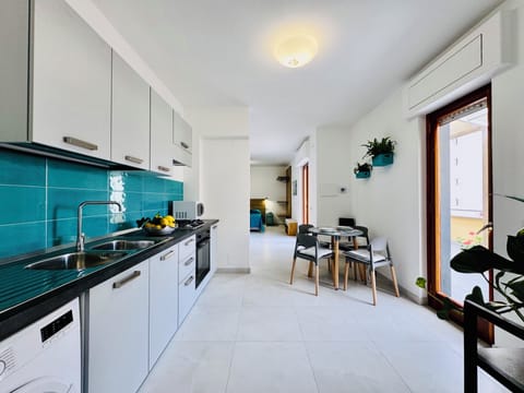 City Studio, City View | Private kitchen | Espresso maker, full-size fridge, microwave, oven
