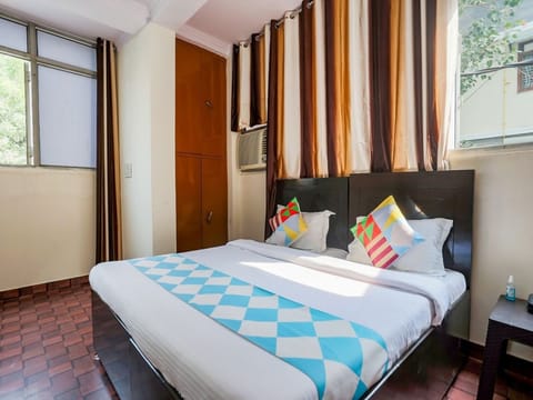 Standard Room | In-room safe, desk, laptop workspace, rollaway beds