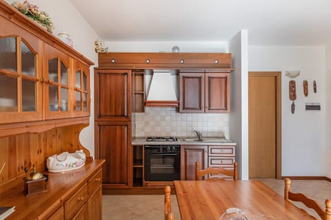 Apartment | Private kitchen | Electric kettle, highchair