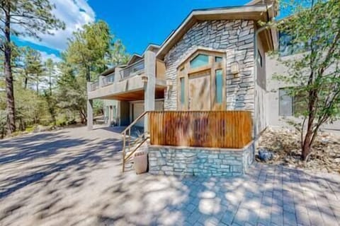 Large Two story Cabin with three separate entries