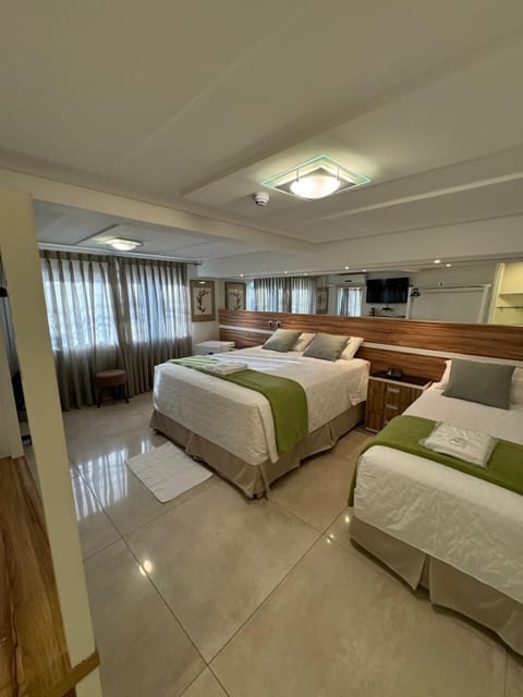 Deluxe Twin Room | Desk, free WiFi