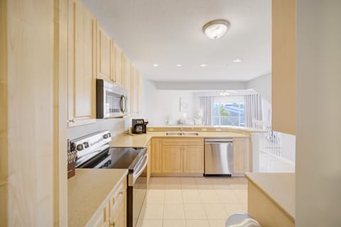 2nd Floor - 🍽️ Open kitchen