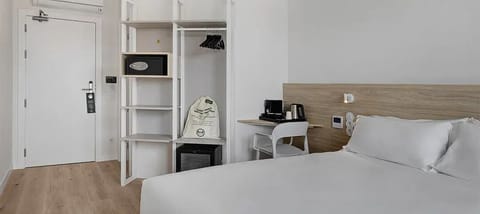 Superior Double Room | Desk, laptop workspace