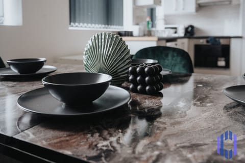 Dining area. Fully equipped with cutlery, crockery and glassware.