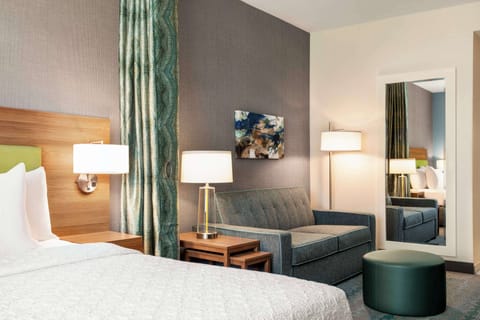 Studio, 1 Queen Bed, Non Smoking | Living area | 48-inch LCD TV with premium channels, TV, MP3 dock