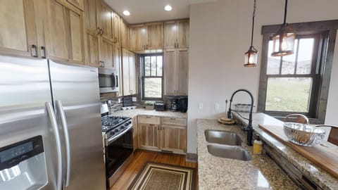 Indoors, Kitchen, Sink, Sink Faucet, Refrigerator