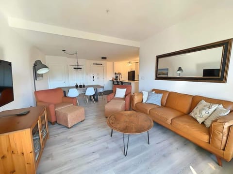 Live free, share meals, make memories. Your no-fuss Fernie base.