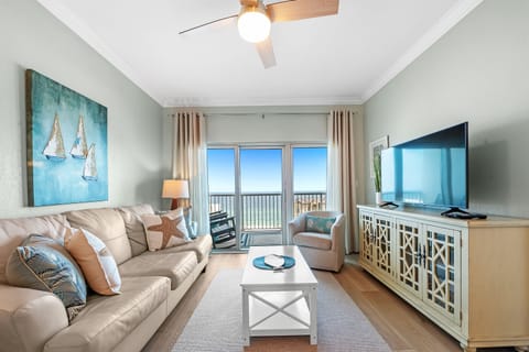 Beautiful condo with panoramic views of the Gulf of Mexico