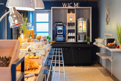 Daily buffet breakfast (EUR 13.90 per person)