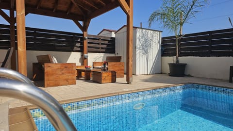 House | 3 bedrooms, soundproofing